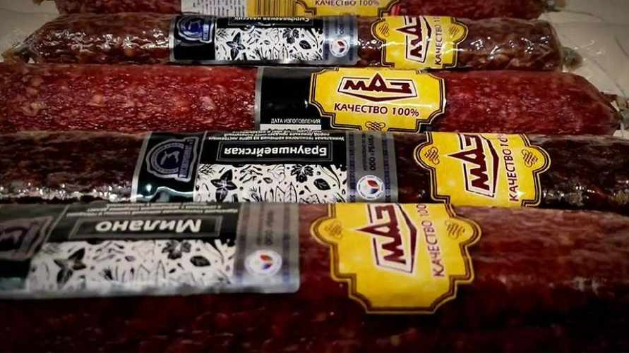 МАЗ запустил производство колбас под своим брендом. Какие и из чего делают?