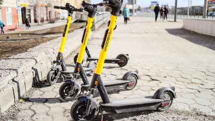 Шеринг электросамокатов пообещал блокировать пользователей в Минске за поездки вдвоем