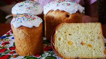 Как за минуту приготовить идеальную глазурь на пасхальный кулич? Понадобится всего два ингредиента