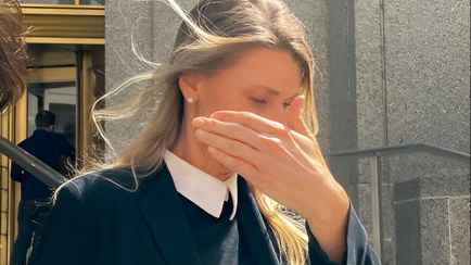 Американка украла и продала дневник, книги и одежду дочери Байдена. Что решил суд?