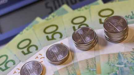 Совмин решил по-новому выплачивать премии руководителям белорусских предприятий. Кому разрешили добавить 150% оклада?