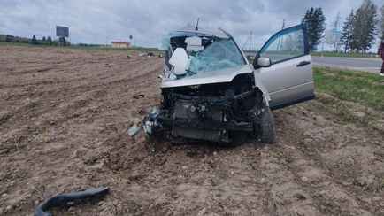 В Докшицком районе бус столкнулся с легковушкой — один водитель погиб
