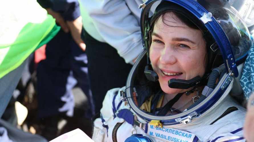 Первая белорусская космонавтка Василевская вернулась на Землю. Что она сказала?