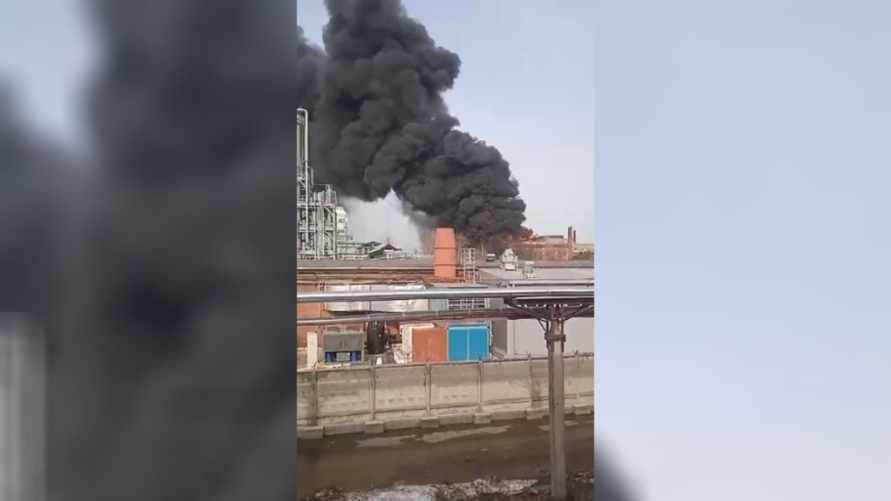 В сеть попало видео пожара на "Электроизолите" в Подмосковье