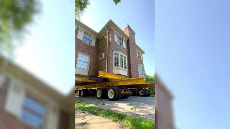 В Сети показали "миграцию" домов в США