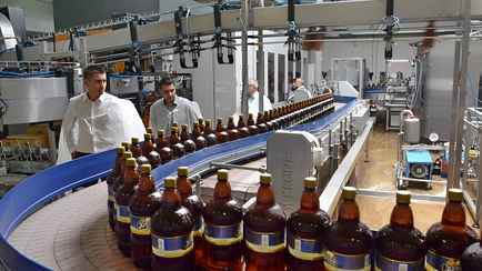 До 600 млн бутылок в год. В Беларуси решили создать «кластер национальных напитков». Это что такое и где?