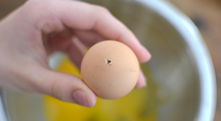 Аккуратный внешний вид яйца не только преображает блюдо