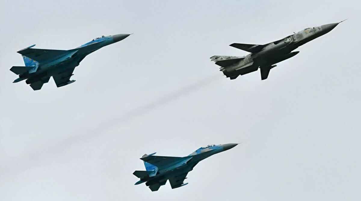 Казахстан продал США более 80 истребителей и бомбардировщиков. Зачем?