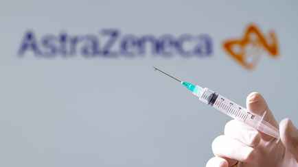 AstraZeneca признала, что её вакцина от COVID-19 может иметь смертельный побочный эффект