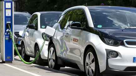 Электокары опаснее, чем бензиновые авто? Британские учёные поделились результатами нового исследования