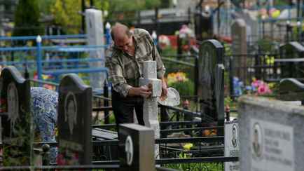 Можно ли посещать кладбища в зоне отчуждения на Радуницу? В Гомельском облисполкоме рассказали, какие документы иметь при себе
