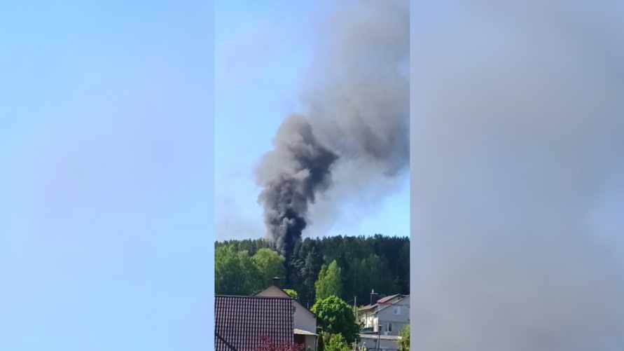 Штраф до 1200 рублей. Гослесохрана составила протокол на жителя Ратомки, сжигавшего мусор на собственном участке