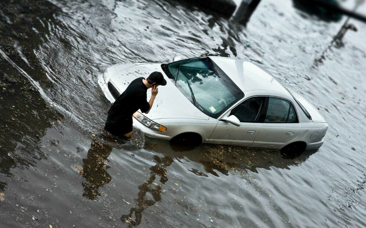Что белорусам делать с затопленным автомобилем? Первые 20 минут имеют решающее значение