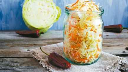 Как замариновать молодую капусту? Сделайте вкусные закатки по этому рецепту уже сейчас