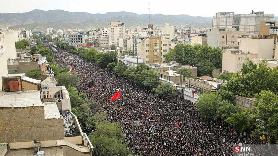 На похороны президента Ирана пришли миллионы людей