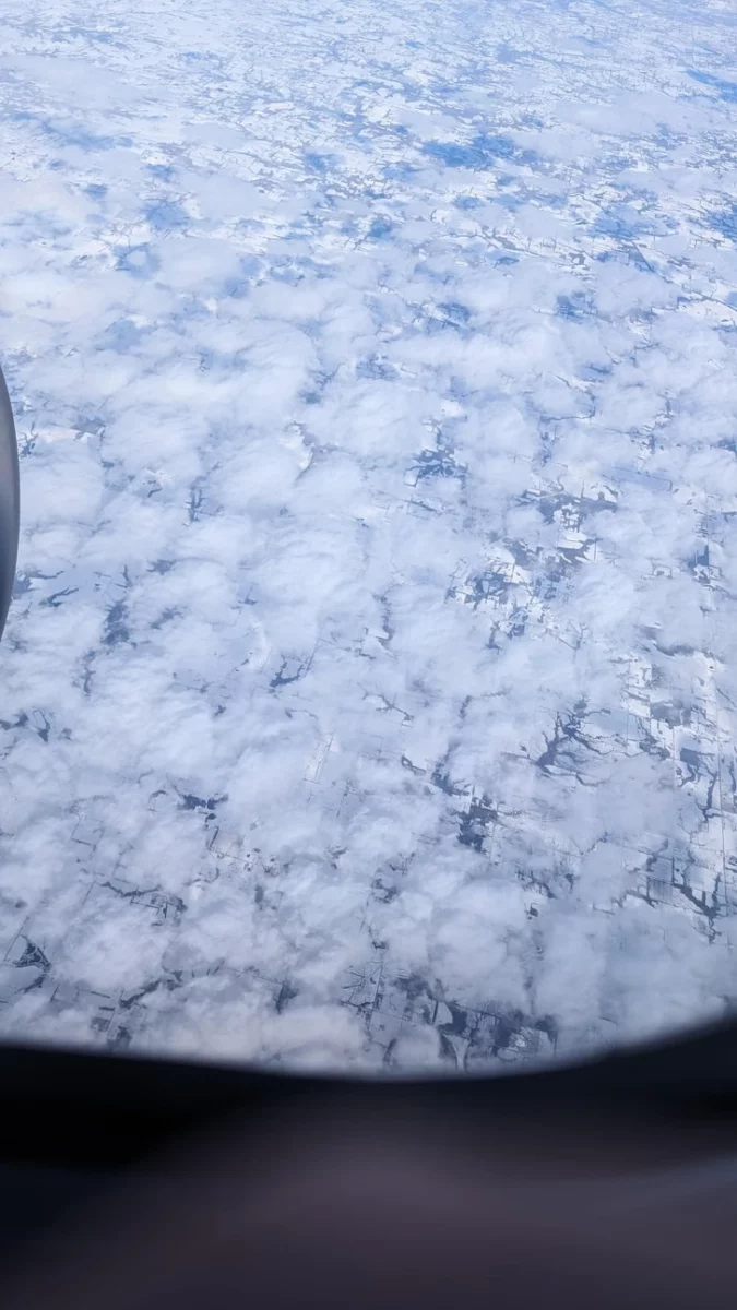 Сможете найти самолёт, спрятанный среди облаков? 99% людей сдаются
