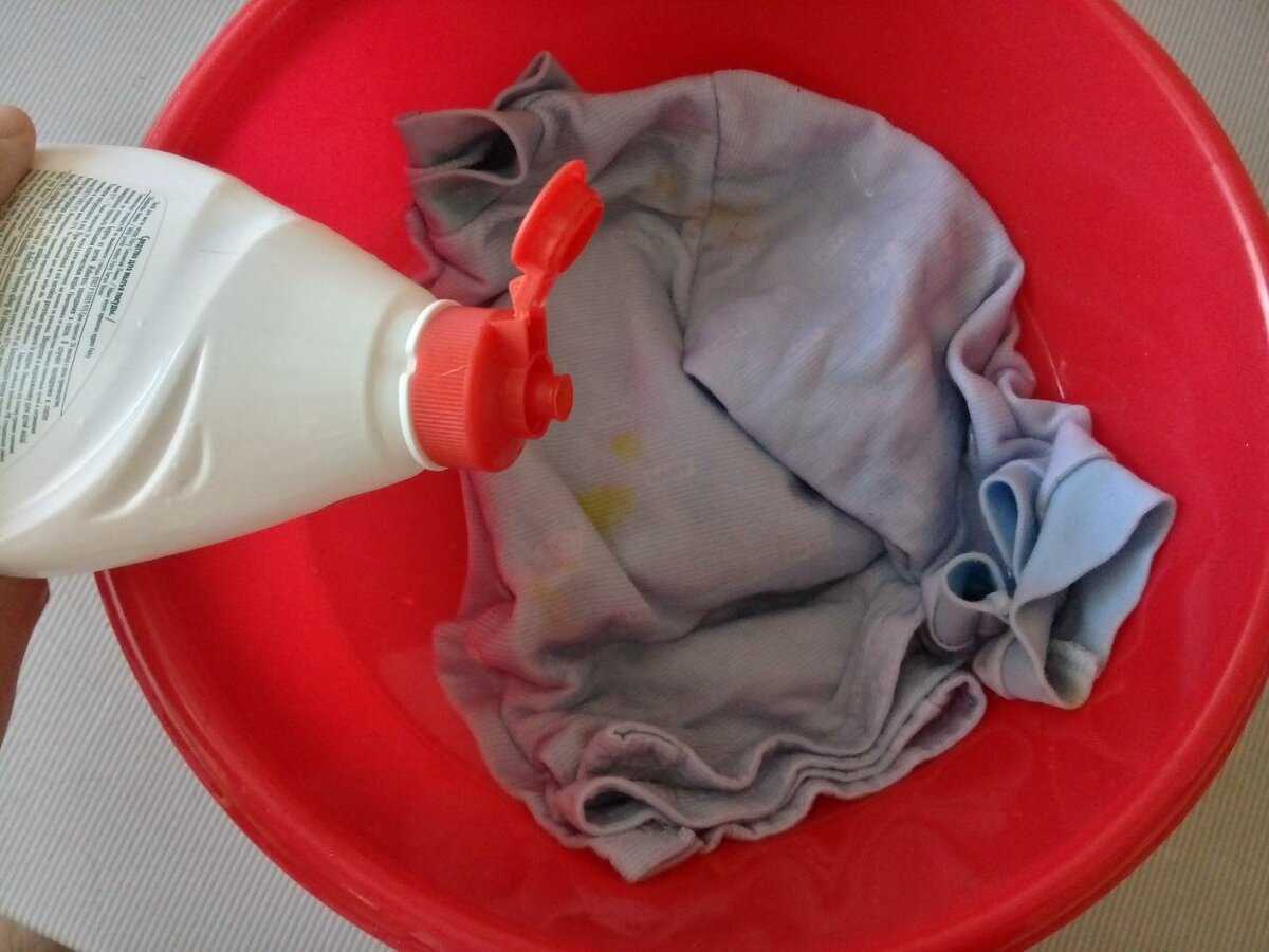Эти 6 способов избавят одежду от жирных пятен. Как поможет сливочное масло?
