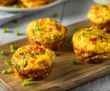 Это блюдо можно взять даже с собой. Как приготовить яичные маффины с ветчиной за 15 минут?