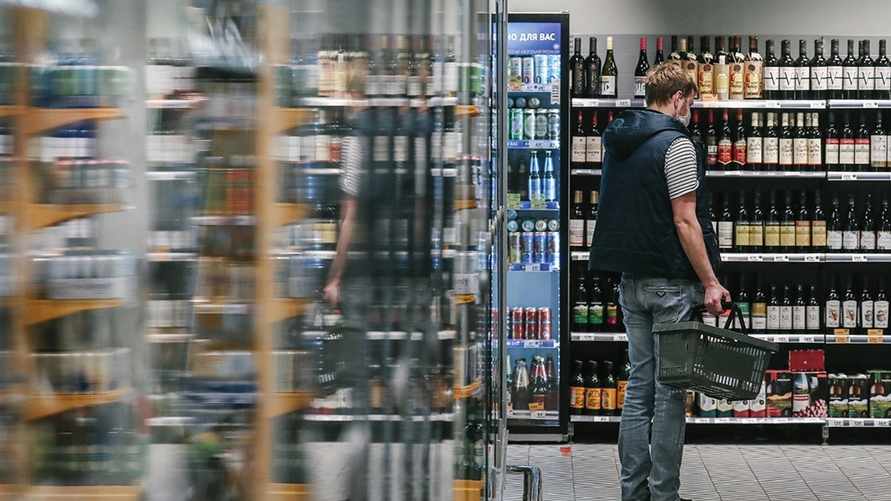 В Минске милиция изменила правила продажи алкоголя в рамках «социального эксперимента». Кому не продадут с 1 июня?