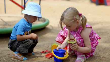 Артем и София — в топе второй год подряд. Белстат рассказал, какие имена белорусы чаще всего дают своим детям