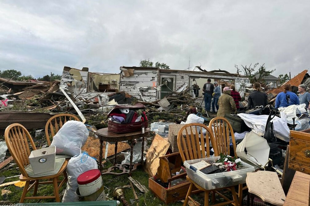 "Абсолютное безумие" — в США прошла серия разрушительных торнадо