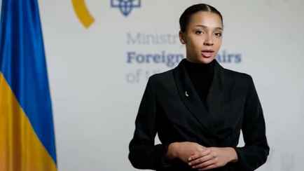 В украинском МИД показали сотрудника, сгенерированного ИИ. Что он будет делать?