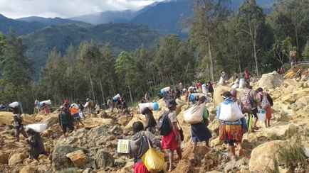 Оползень похоронил более 300 человек в Папуа-Новой Гвинее