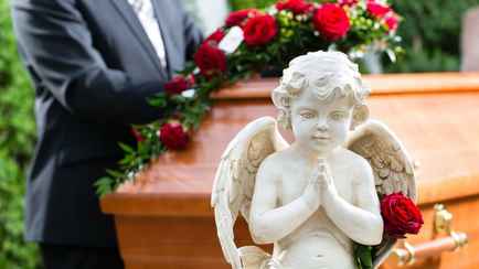 Плюс 135,40 рубля. В Беларуси повысили пособие на погребение. Сколько будут выплачивать в мае?