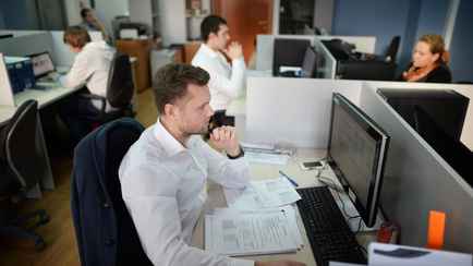 Зарплата — от 10 до 15 тыс. рублей. Белорусам предложили вакансию в сфере продаж. Что нужно делать?