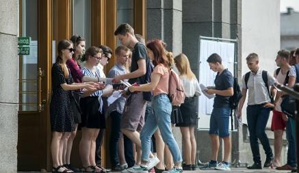 В Беларуси стартует ЦЭ и ЦТ. РИКЗ озвучил перечень причин для сдачи в резервные дни