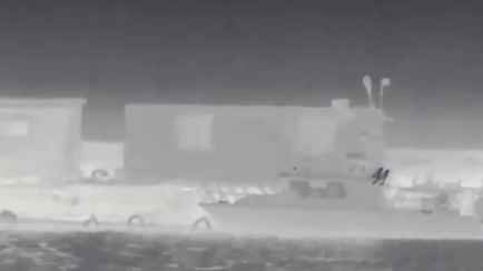 В ГУР Украины заявили об уничтожении двух российских военных катеров и показали видео атаки