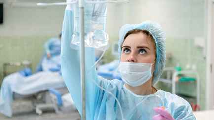 Медикам Гродненщины пообещали в два раза увеличить надбавку к зарплате за работу по контрактам