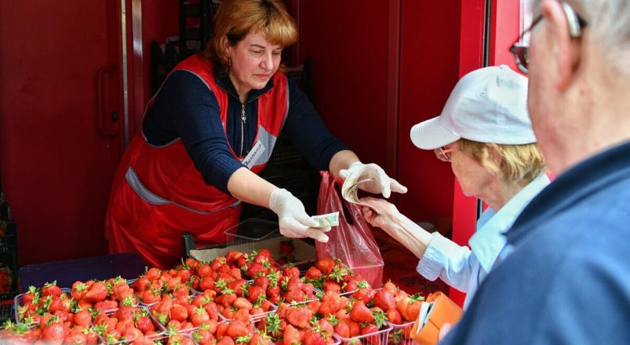 Так, в белорусских магазинах, где цены на ягоды