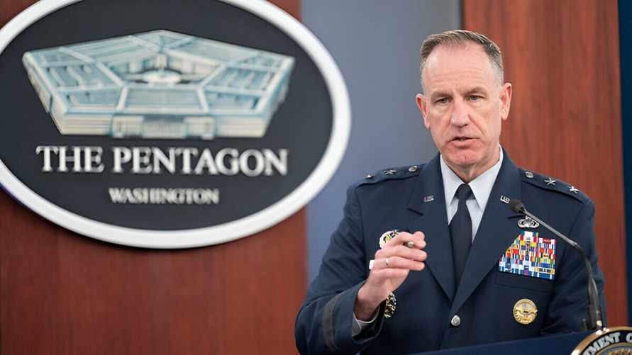 На фото пресс-секретарь Пентагона Пэт Райдер / AP