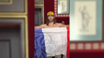 «Это вообще законно?» — 52-летний Джаред Лето начал завлекать фанаток голым торсом в TikTok