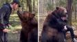 Защитник белорусского «Торпедо» удивил пользователей Instagram объятиями с бурым медведем