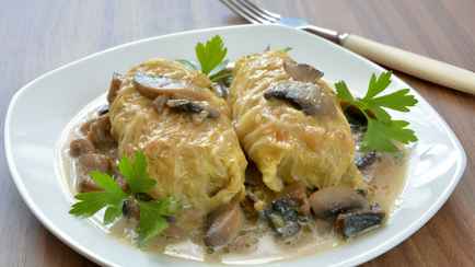 Голубцы под этим соусом разлетаются быстрее, чем пирожки. Какие два ингредиента добавить?