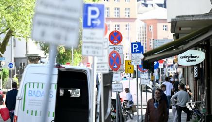 В Германии на улице длиной 1100 метров установили более 500 дорожных знаков. Это как?