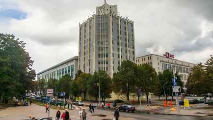 До 5000 рублей. Минский часовой завод позвал белорусов на работу. Что нужно делать?