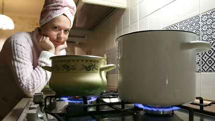 Мингорисполком пообещал сократить период отключения горячей воды. На сколько?