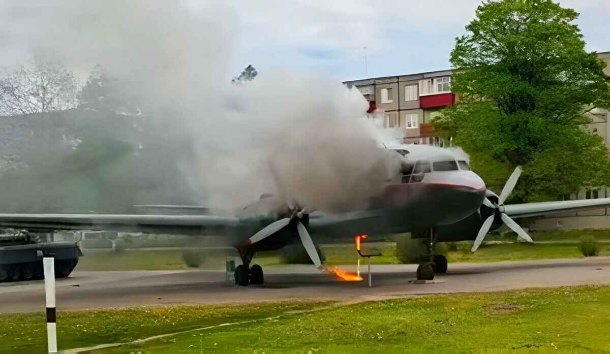 На Витебщине дети подожгли самолёт