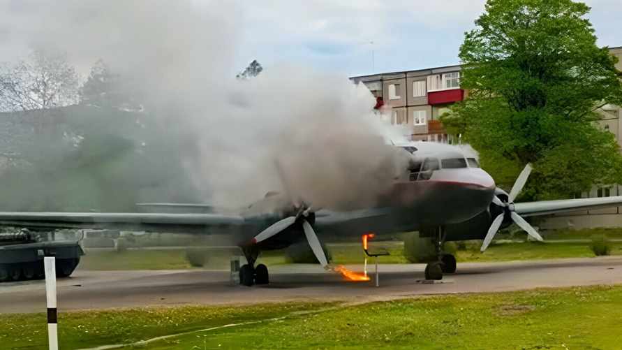 На Витебщине дети подожгли самолёт