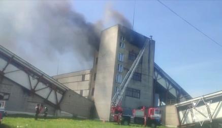 Как сообщили в ведомстве, возгорание произошло в здании