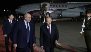 Лукашенко объяснил, почему Путин прилетел в Минск ночью