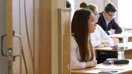 «Не вижу объективных причин для запрета» — Заслуженный учитель Беларуси призвала изменить один аспект ЦЭ