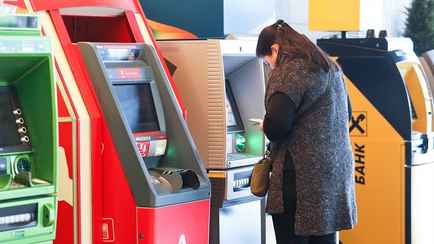 Банки предупредили белорусов о 12-часовых перебоях в работе карт. Когда запасаться наличными?