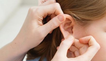 Как не навредить себе при чистке ушей? Многие допускают эту ошибку
