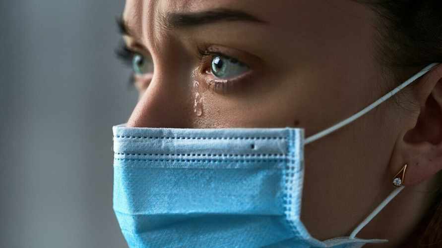 "Даже тем, у кого не было симптомов" — Исследователи посоветовали всем, кто болел коронавирусом, срочно сходить к офтальмологу