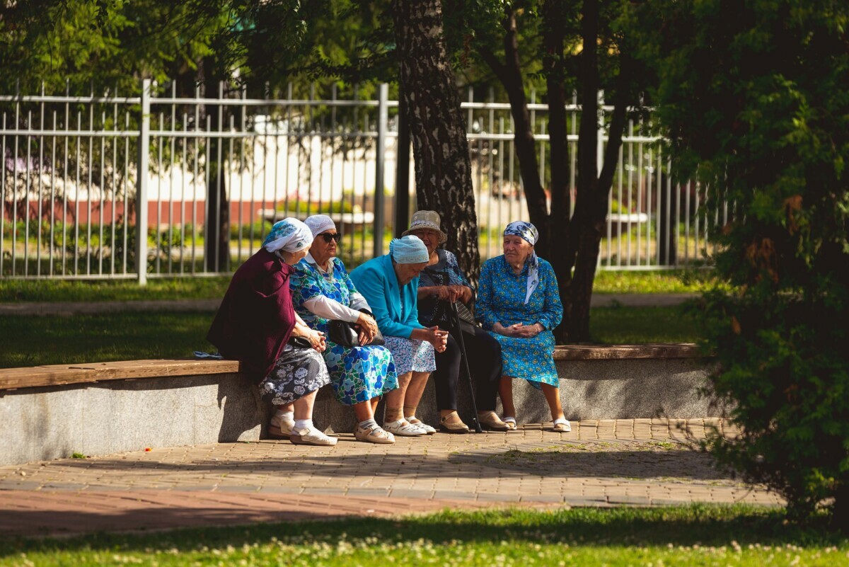 Педагоги, медики и не только. В Минтруда перечислили, кто из белорусов может выйти раньше на пенсию