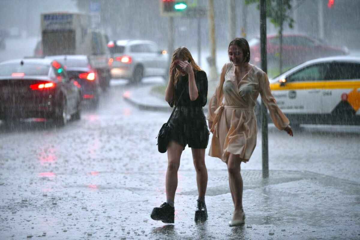 Ливни, туман и град. Синоптики предупредили белорусов о "скоротечных грозовых дождях". Когда накроет?